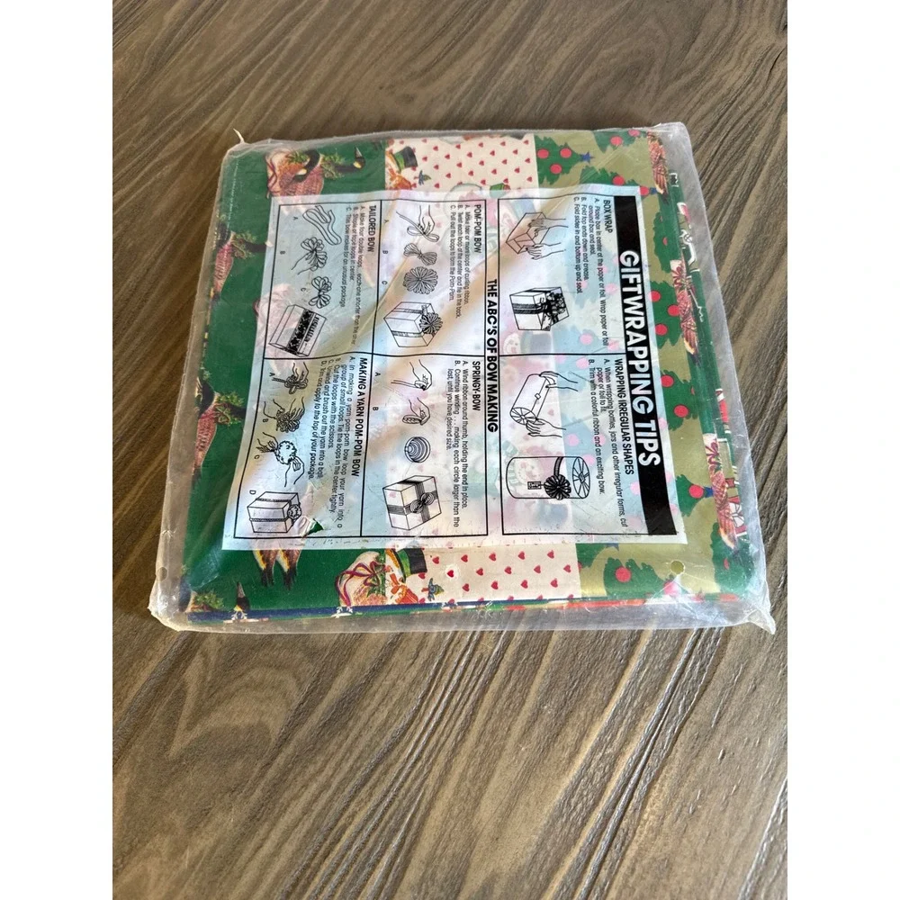 VTG 1960s FFR Corp Christmas Gift Wrap 14 Sheets New 7 Designs 50SF Sealed USA